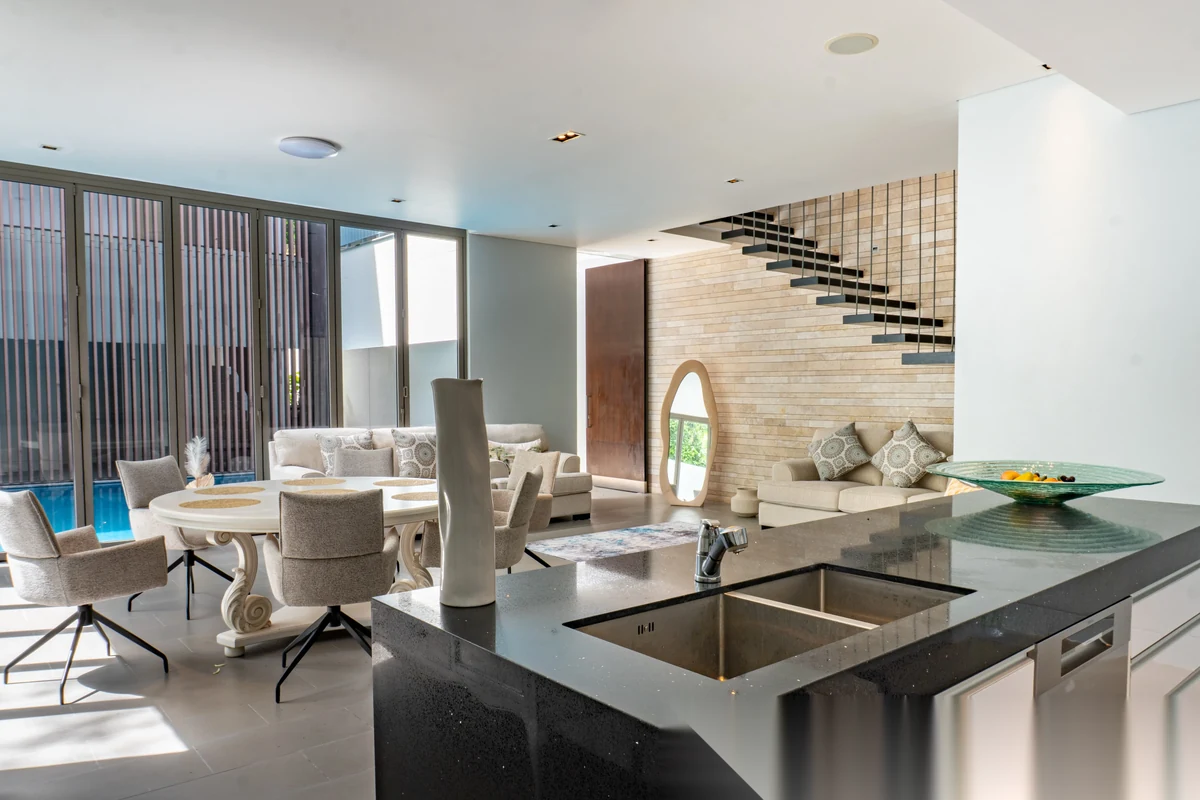 Вилла 4BR в комплексе Baan Yamu Residences · Па Клок · Вид на море — фото 9