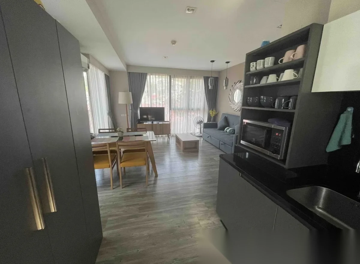 2 Bedroom Apartment for sale at The Deck Patong complex · Patong — photo 4