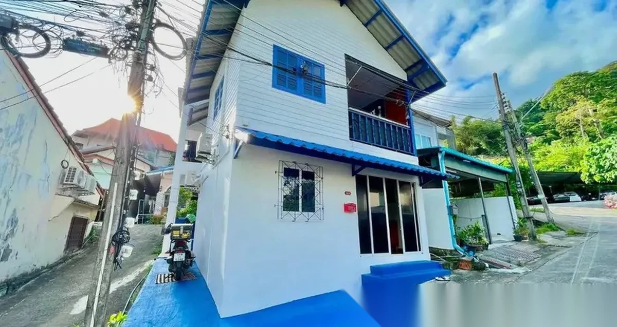3 Bedroom House for sale · Partial Sea View — превью PDF
