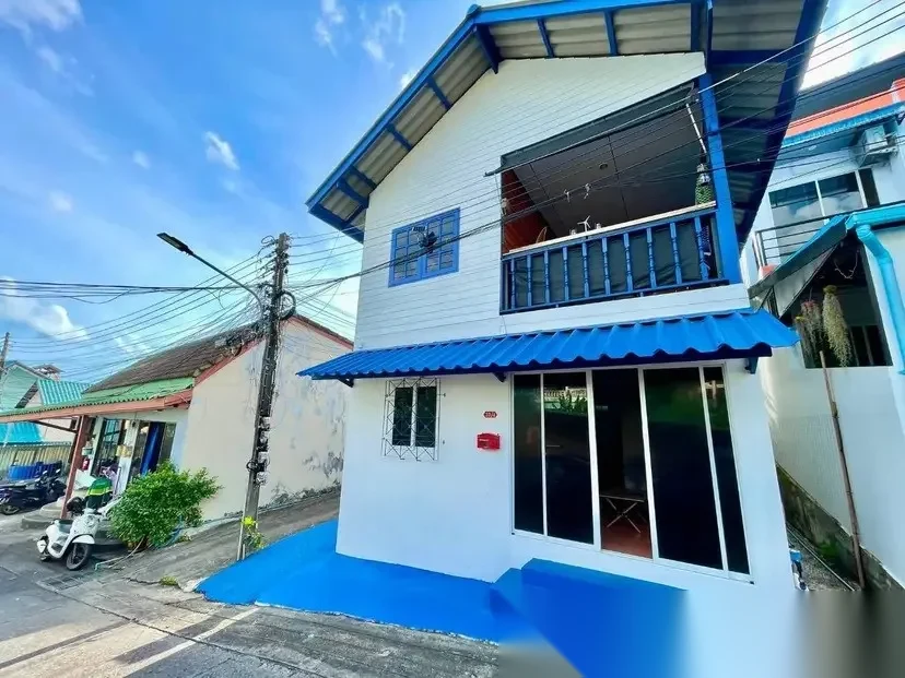 3 Bedroom House for sale · Partial Sea View — photo 2