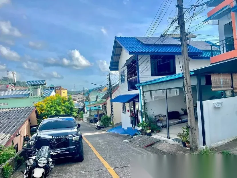 3 Bedroom House for sale · Partial Sea View — photo 4