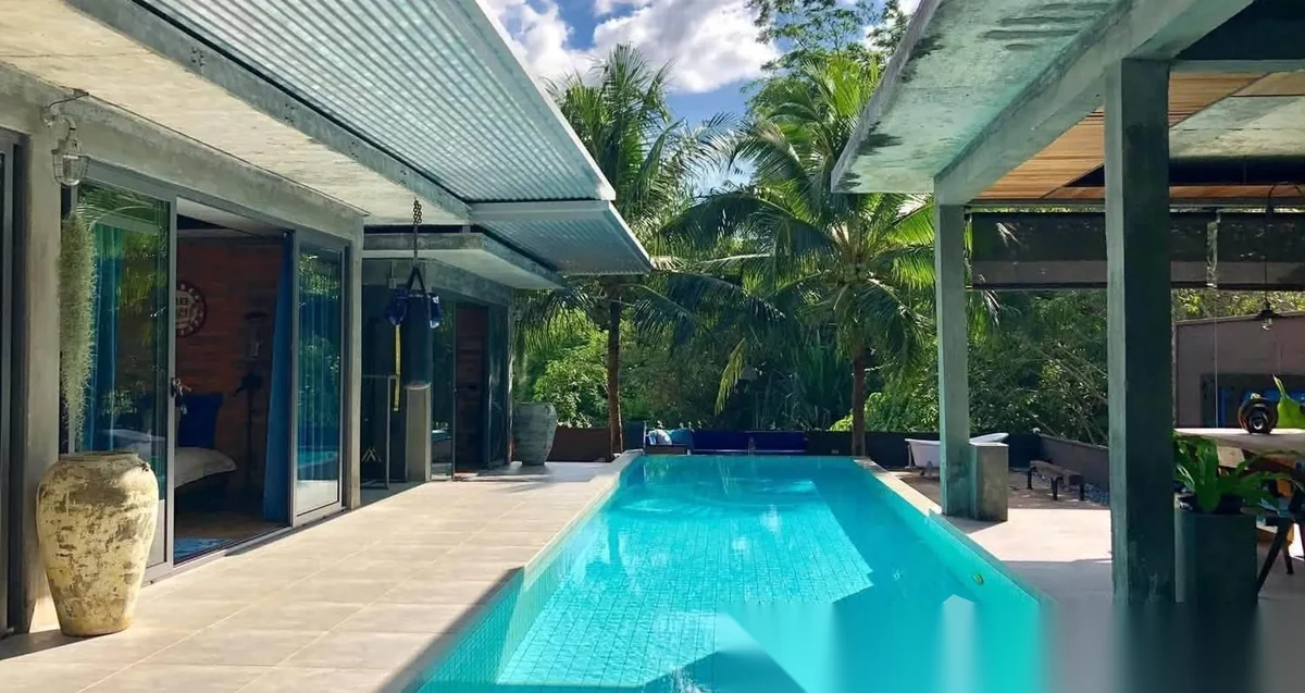 3 Bedroom Villa for sale · Pool View — превью PDF