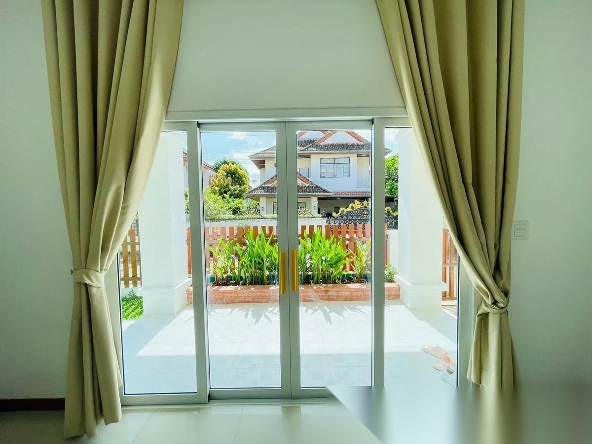 4 Bedroom House for rent at Phanason Park Ville complex · Kathu · Garden View — photo 8