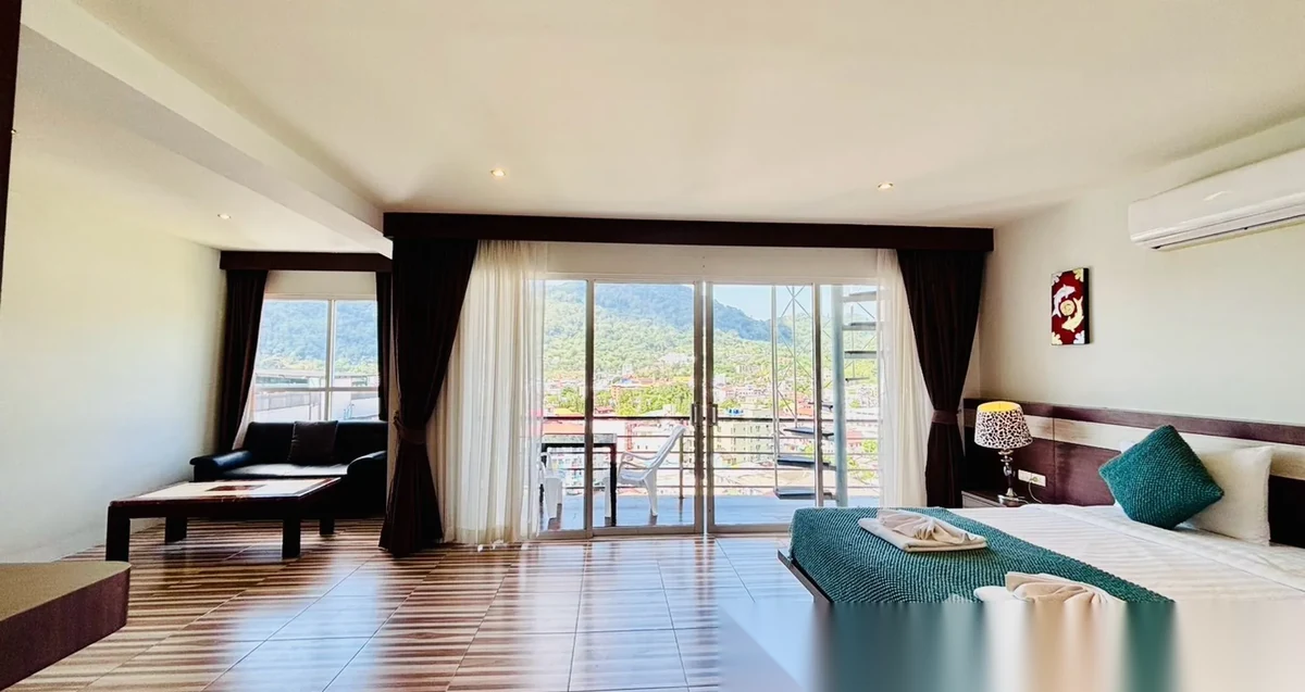 1 Bedroom Apartment for sale at Bayshore Ocean View complex · Patong · Sea View