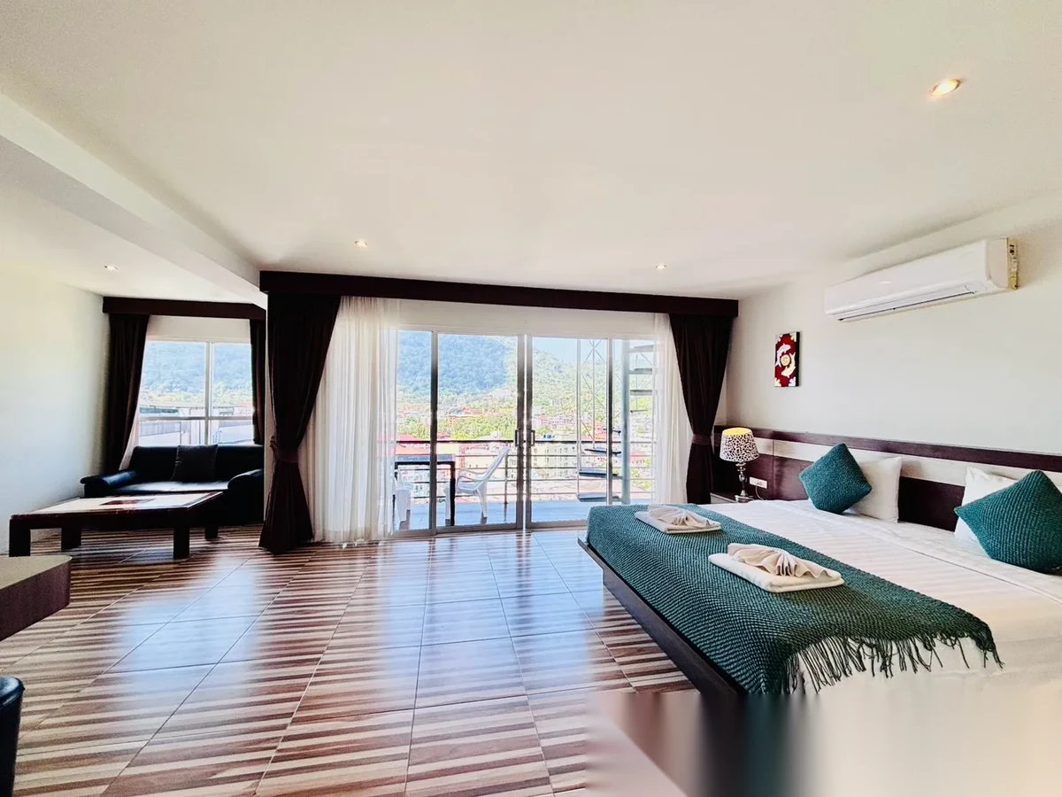 1 Bedroom Apartment for sale at Bayshore Ocean View complex · Patong · Sea View — photo 4