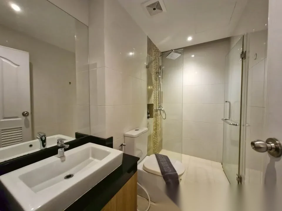 1 Bedroom Apartment for sale at The Lago Condominium complex · Rawai · Pool Access — photo 6