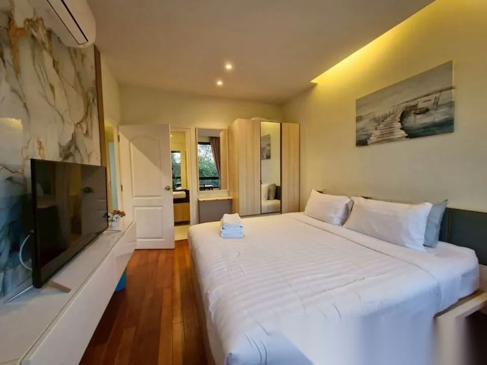1 Bedroom Apartment for sale at The Lago Condominium complex · Rawai · Pool Access — photo 7