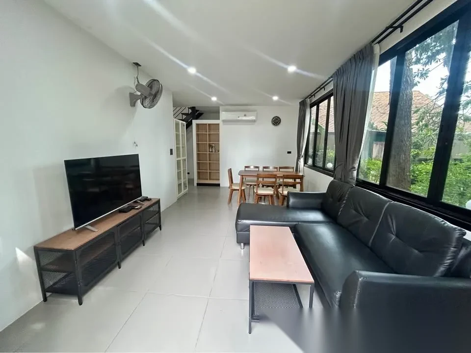 Вилла 2BR в комплексе Kankrao Pool View · Си Сунтон · Вид в сад — фото 7