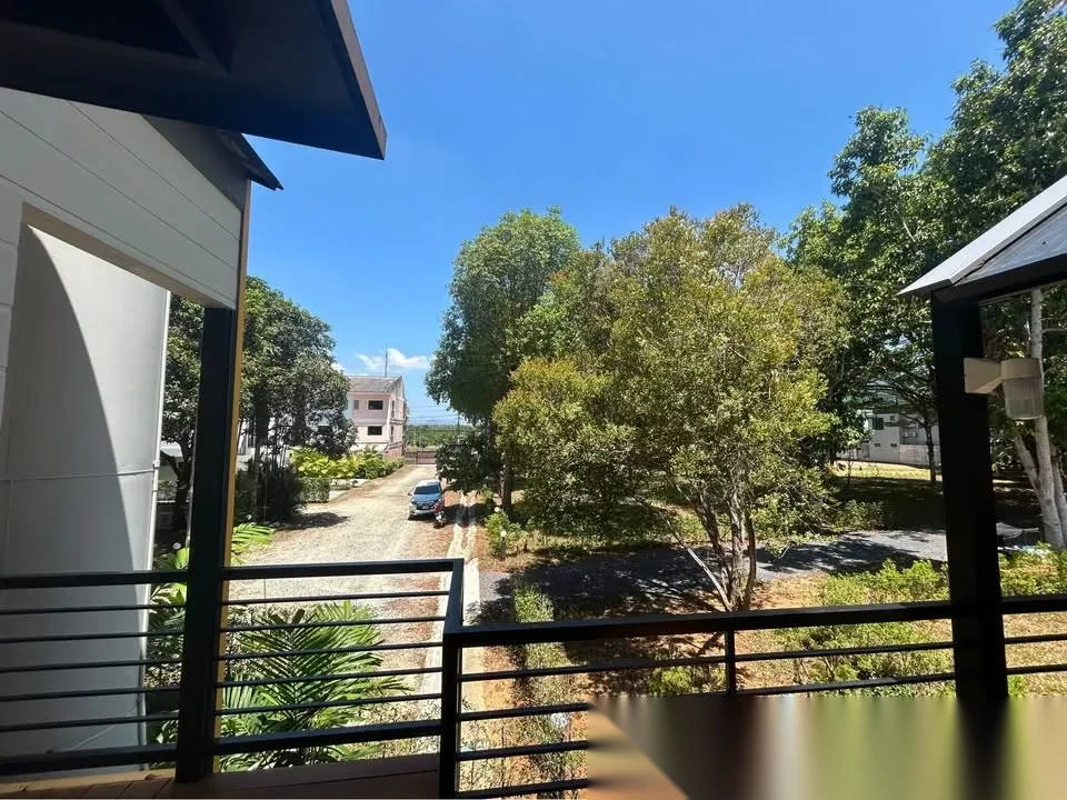 Вилла 2BR в комплексе Kankrao Pool View · Си Сунтон · Вид в сад — фото 9