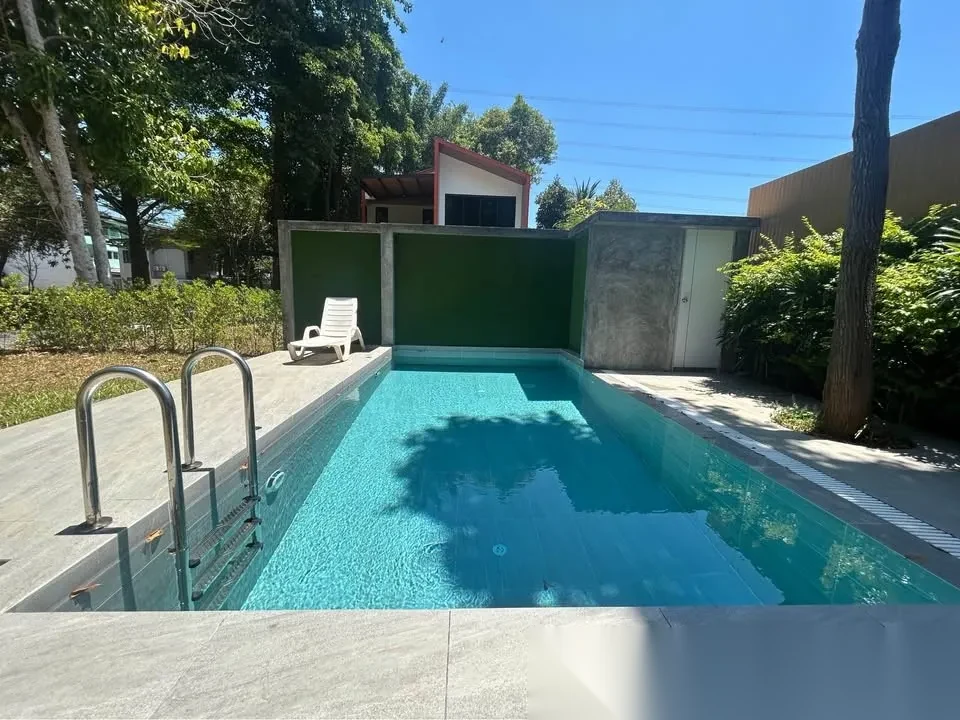 Вилла 2BR в комплексе Kankrao Pool View · Си Сунтон · Вид в сад — фото 10