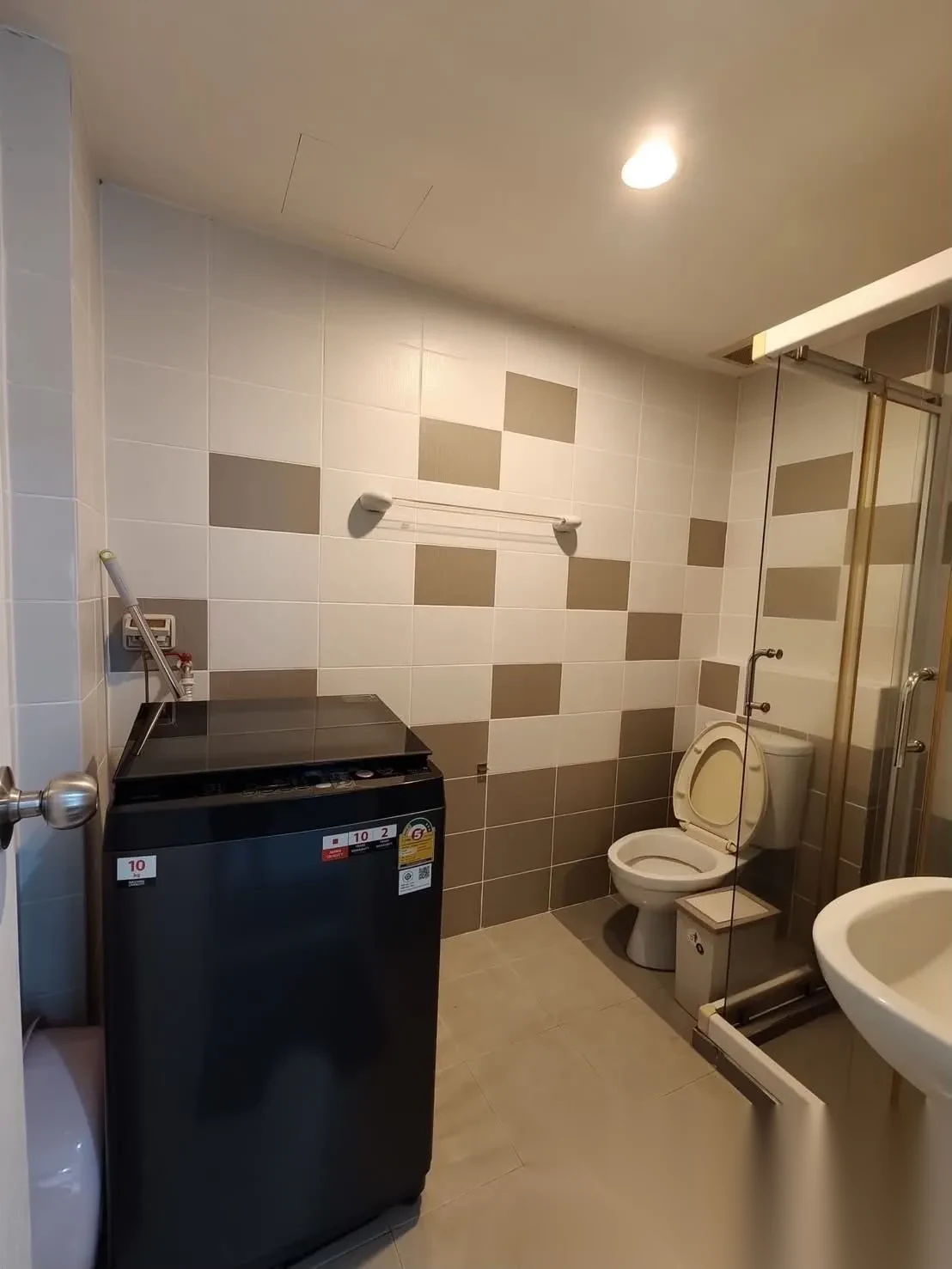 Апартаменты 1BR в ЖК ZCAPE III · Вичит · Вид на бассейн — фото 5