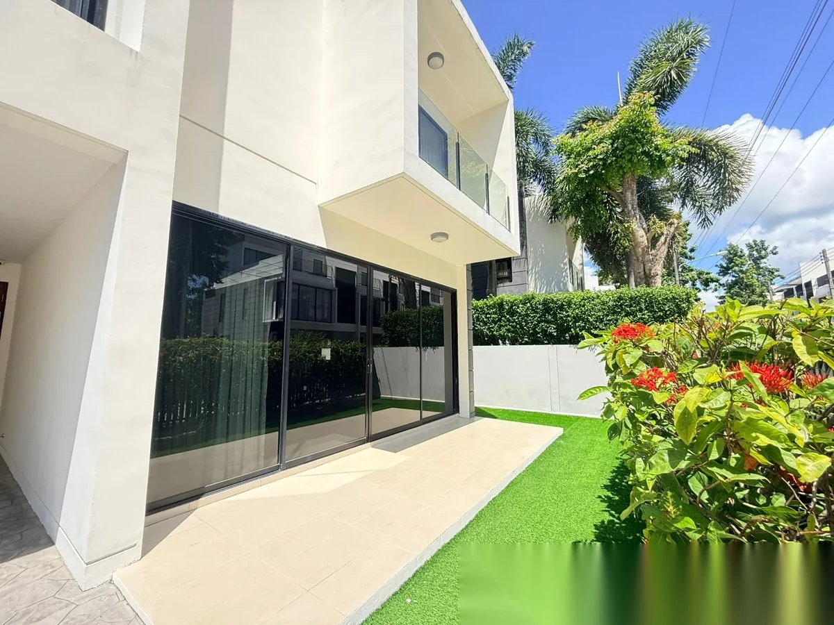 Вилла 4BR в комплексе Laguna Park · Чернг Тале / Bang Tao · Вид на бассейн — фото 2