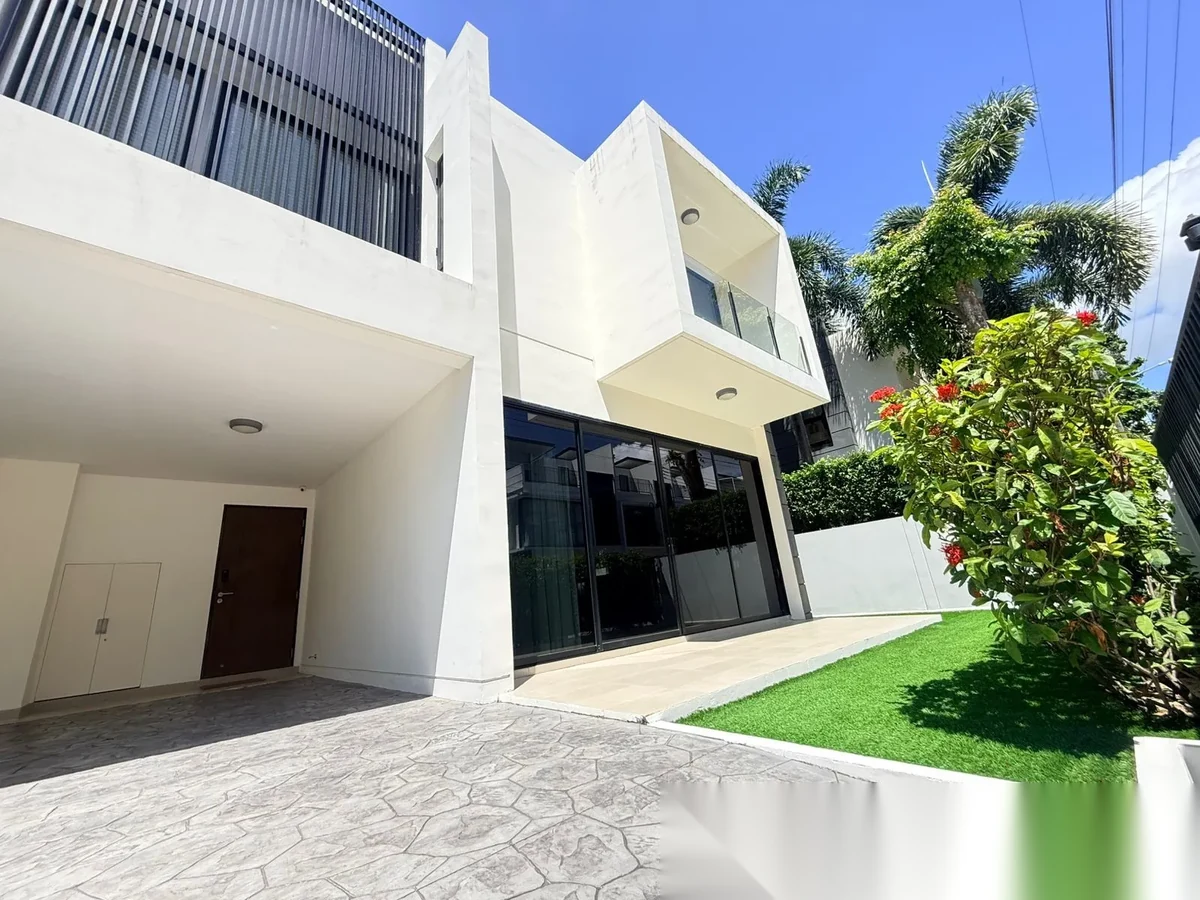Вилла 4BR в комплексе Laguna Park · Чернг Тале / Bang Tao · Вид на бассейн — фото 3