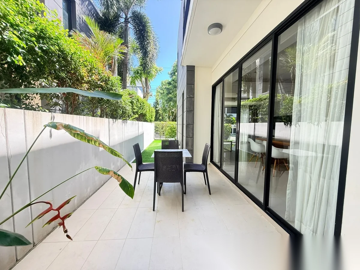 Вилла 4BR в комплексе Laguna Park · Чернг Тале / Bang Tao · Вид на бассейн — фото 6