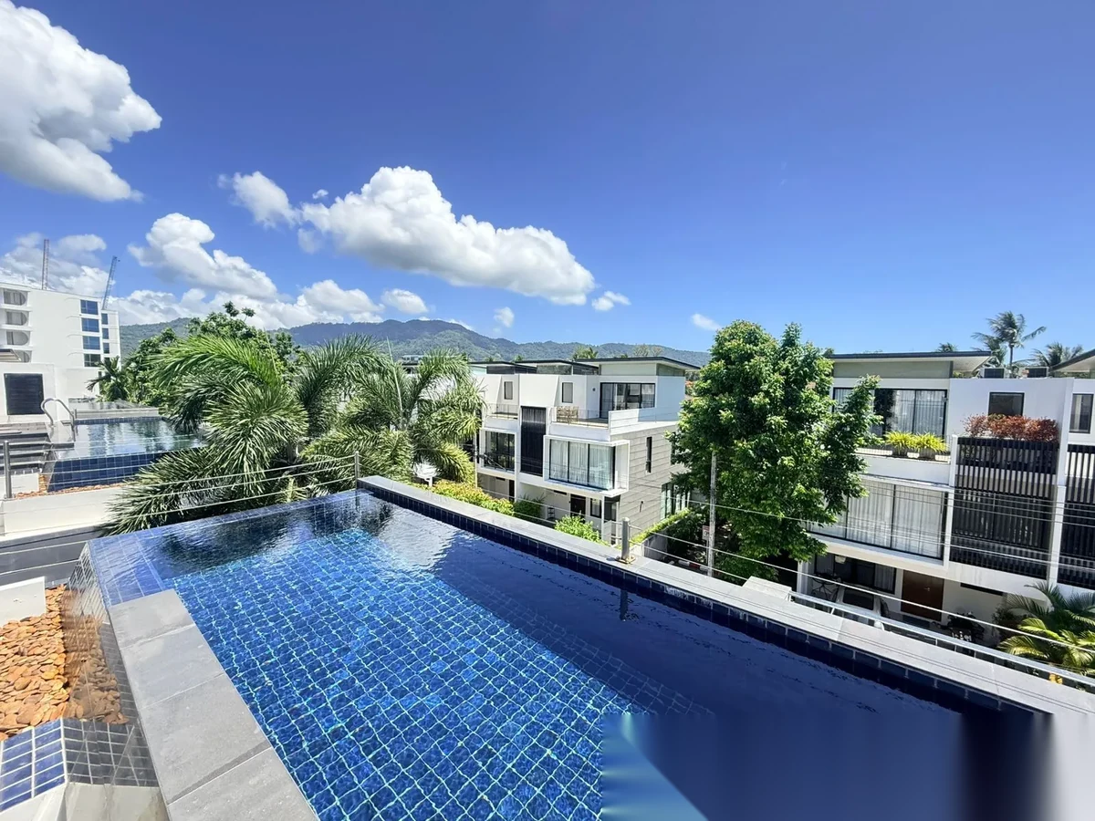 Вилла 4BR в комплексе Laguna Park · Чернг Тале / Bang Tao · Вид на бассейн — фото 11