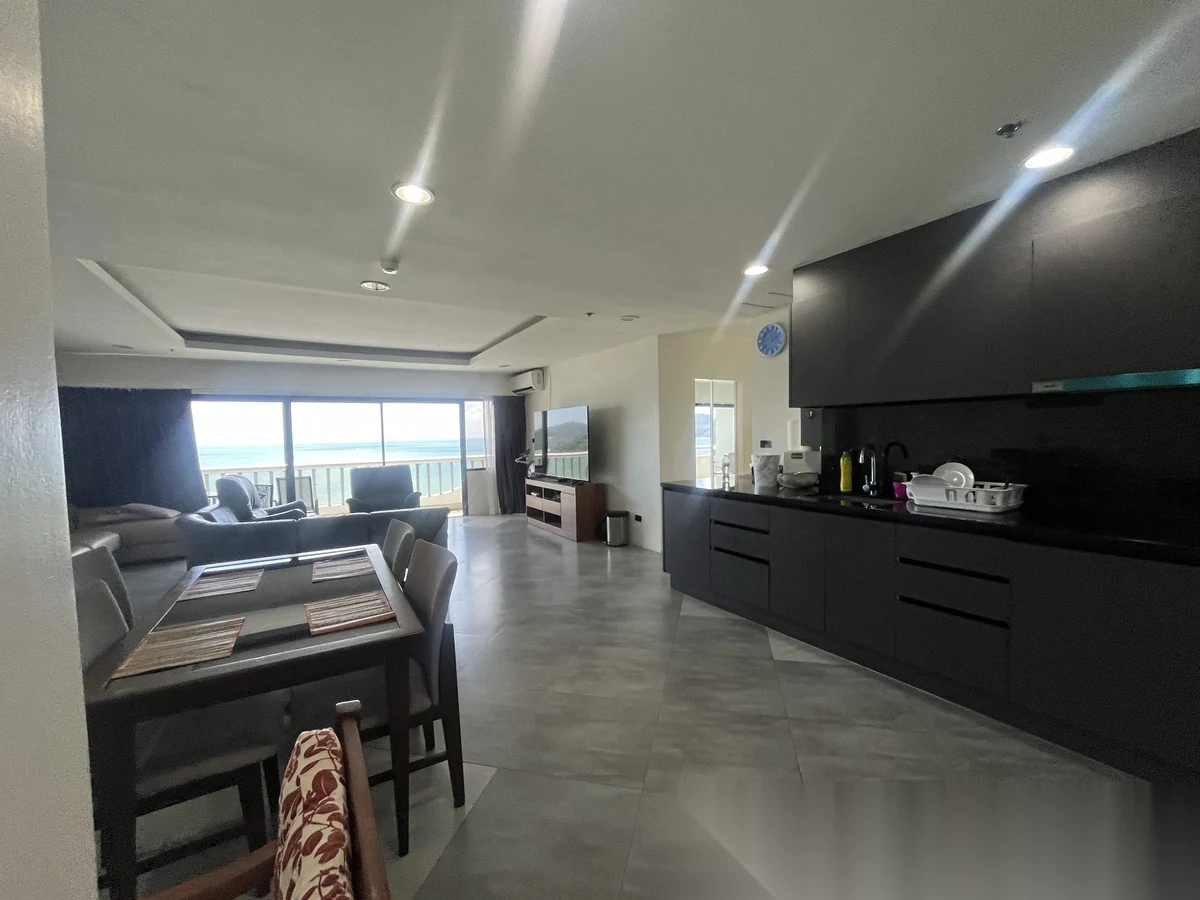 4 Bedroom Apartment for sale at Patong Tower complex · Patong · Sea View — photo 3