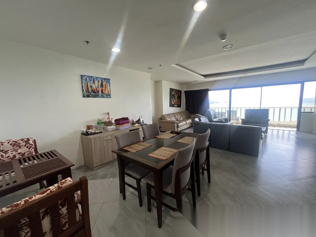 4 Bedroom Apartment for sale at Patong Tower complex · Patong · Sea View — photo 5