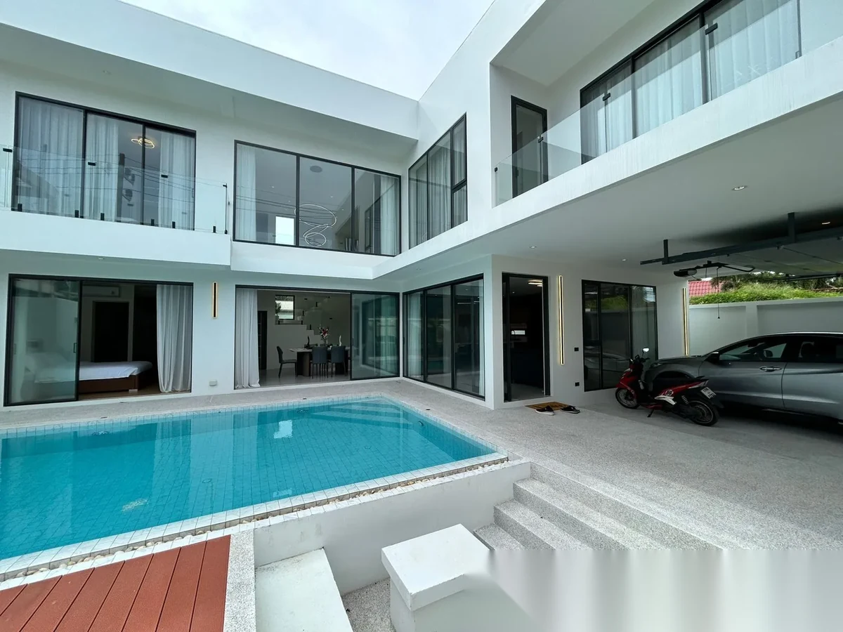4 Bedroom Villa for sale · Pool View — photo 3