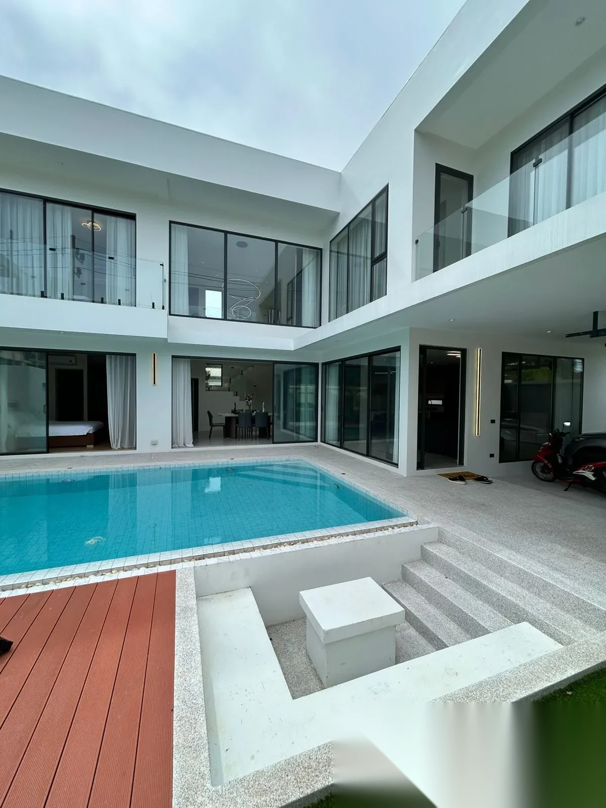 4 Bedroom Villa for sale · Pool View — photo 7