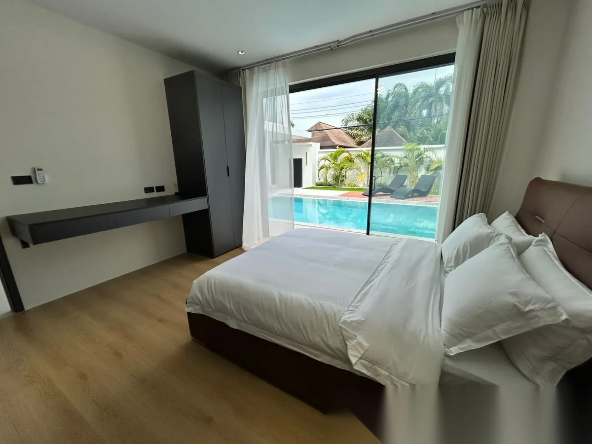 4 Bedroom Villa for sale · Pool View — photo 14