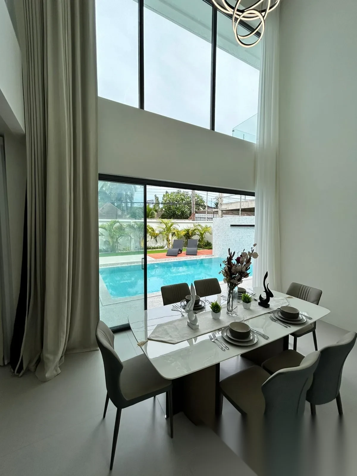 4 Bedroom Villa for sale · Pool View — photo 16