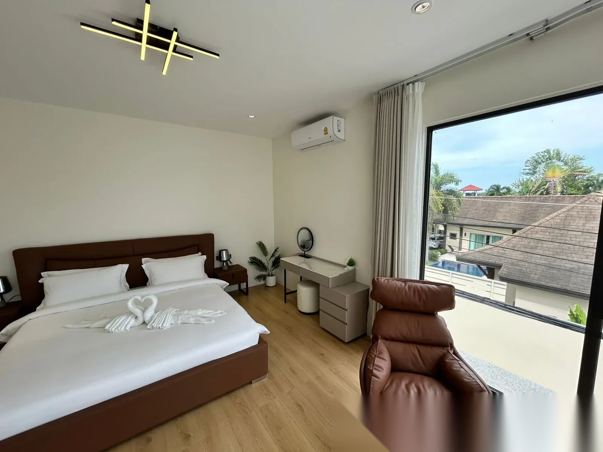 4 Bedroom Villa for sale · Pool View — photo 33