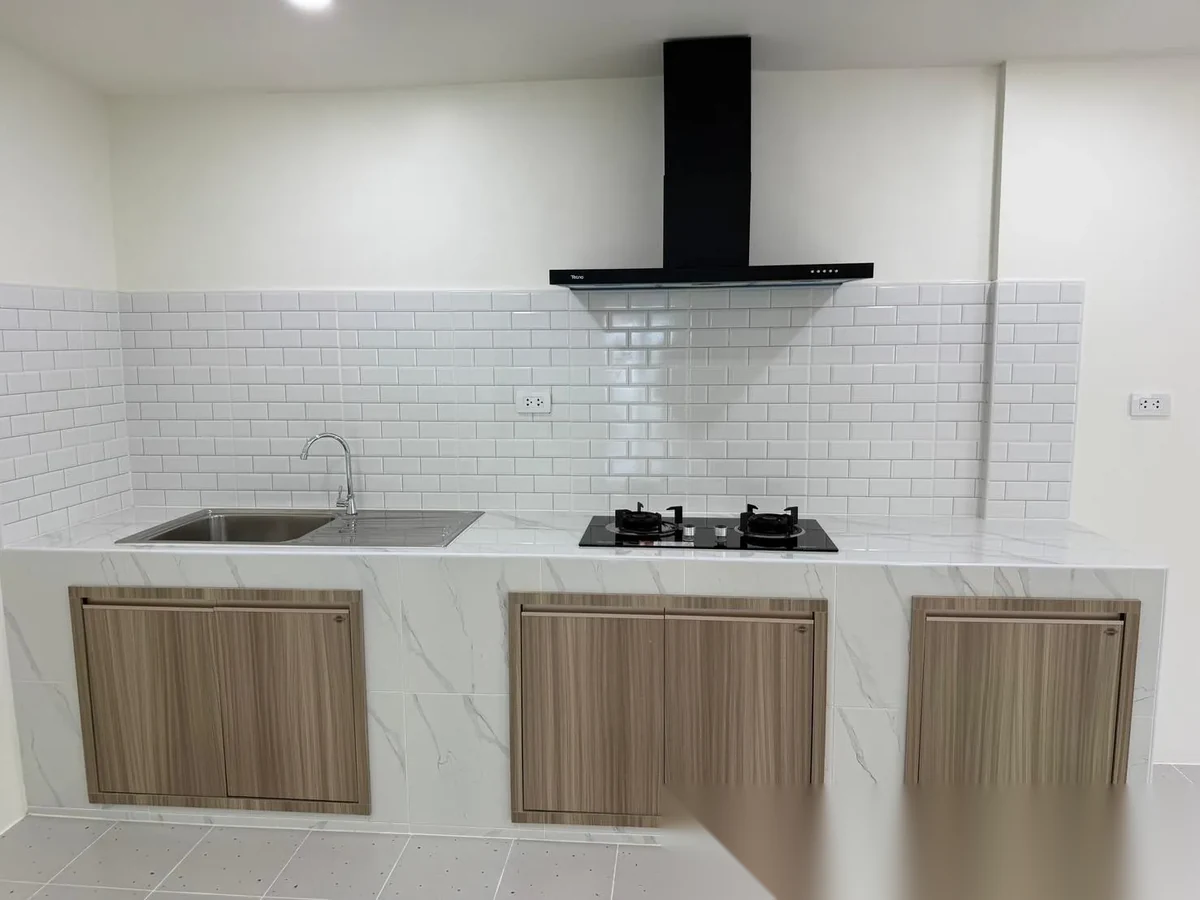 2 Bedroom House for sale at Thanapa Parkview complex · Si Sunthon — photo 3