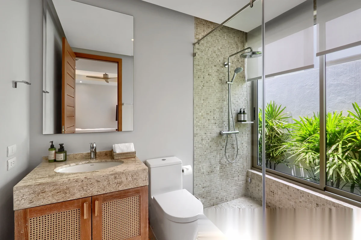 4 Bedroom Villa for sale at Botanica Lake Side II complex · Choeng Thale · Partial Sea View — photo 4