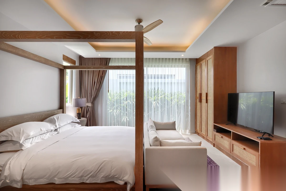 4 Bedroom Villa for sale at Botanica Lake Side II complex · Choeng Thale · Partial Sea View — photo 11
