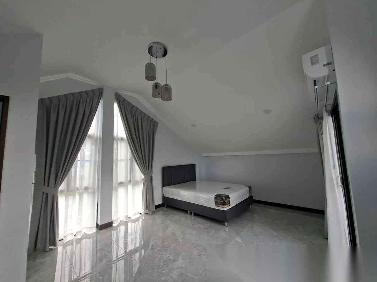 3 Bedroom House for rent · Thep Krasattri · Garden View — photo 6