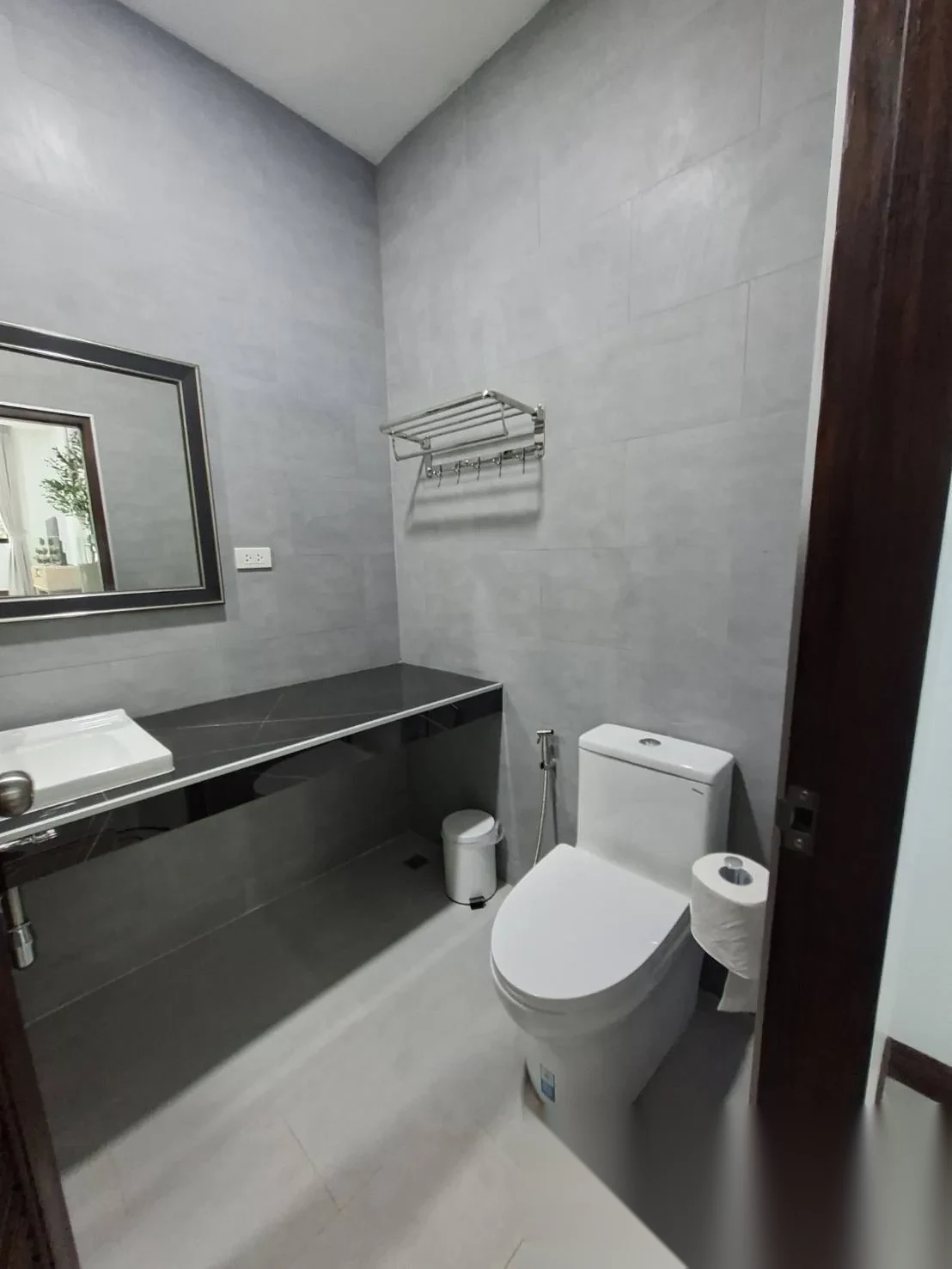 3 Bedroom House for rent · Thep Krasattri · Garden View — photo 9