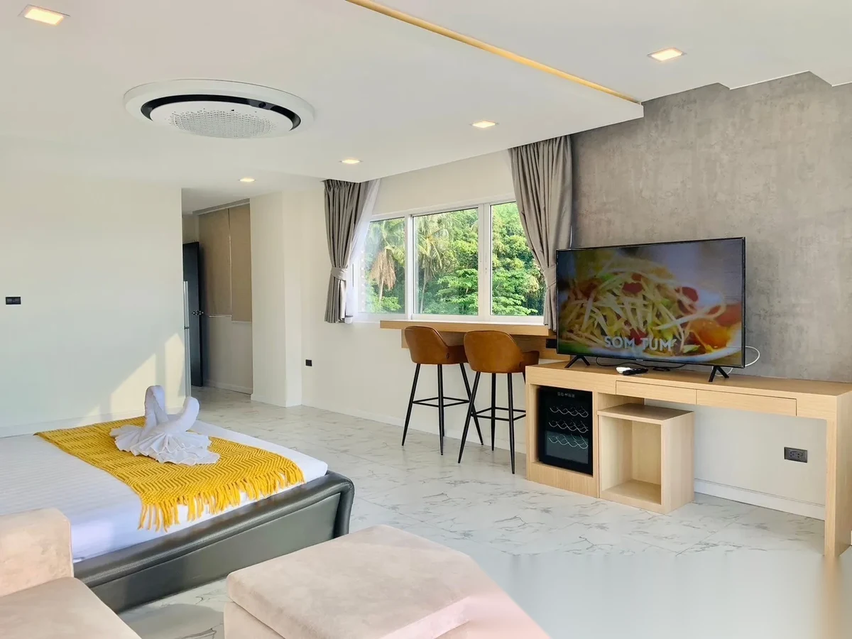 Studio Penthouse for sale at Bayshore Oceanview Condominium complex · Patong · Sea View — photo 2