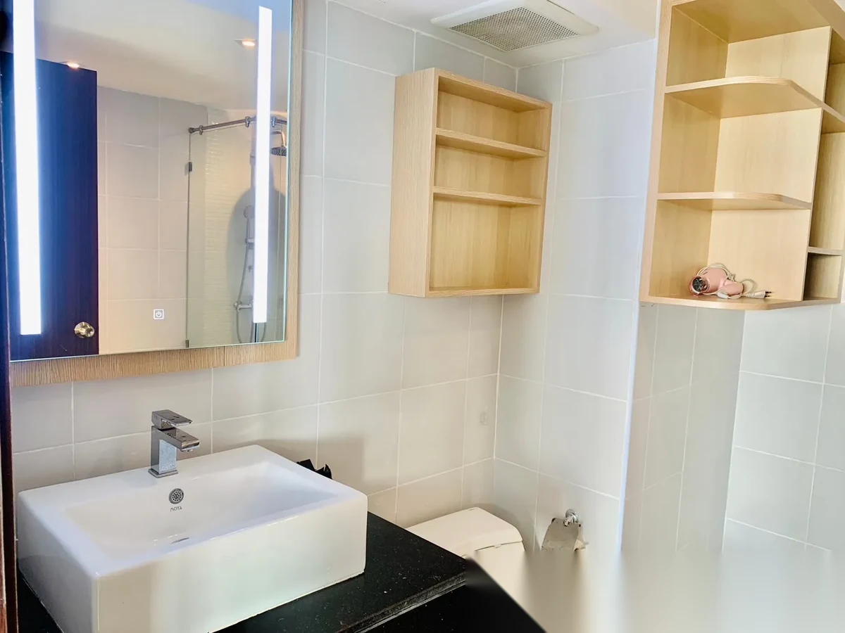 Studio Penthouse for sale at Bayshore Oceanview Condominium complex · Patong · Sea View — photo 7