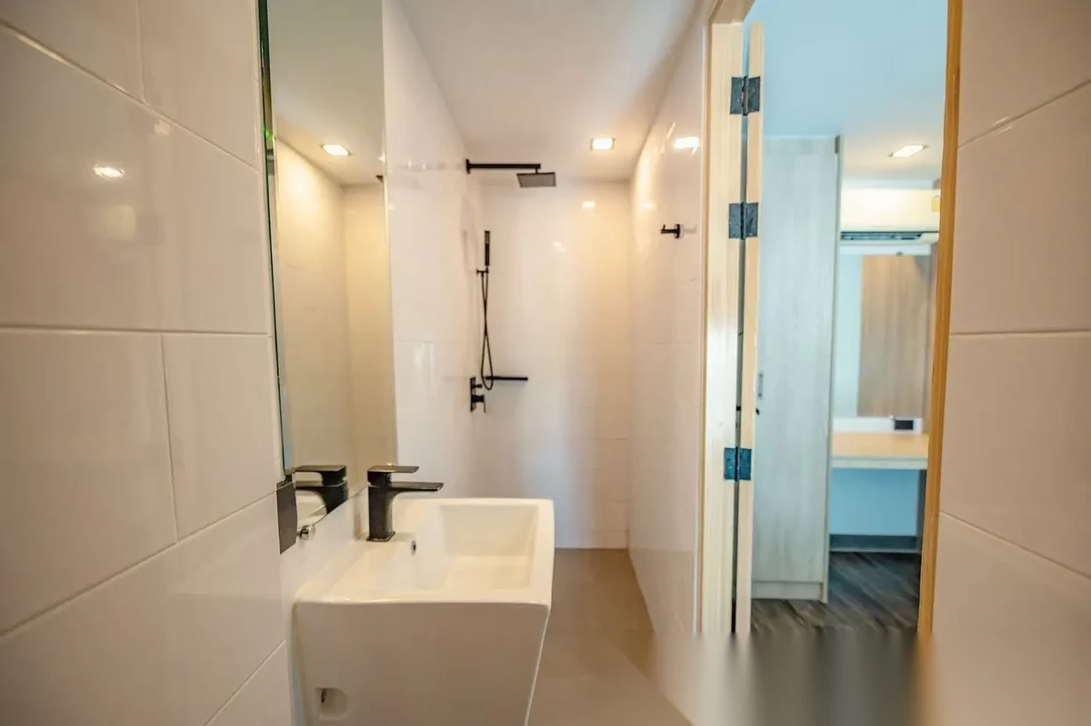 1 Bedroom Apartment for sale at Utopia Loft complex · Rawai · Pool View — photo 8