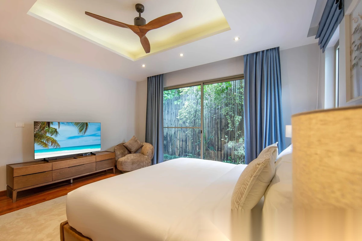 4 Bedroom House for rent at Botanica The Nature (Phase 8) complex · Si Sunthon · Pool View — photo 8