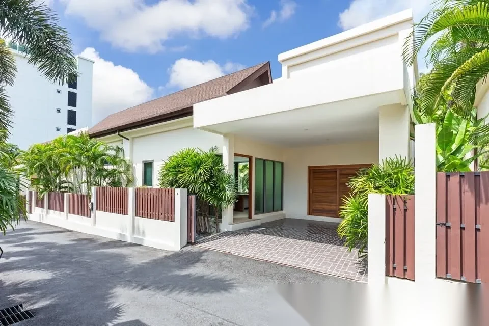 4 Bedroom Villa for rent · Karon · Pool View — photo 2