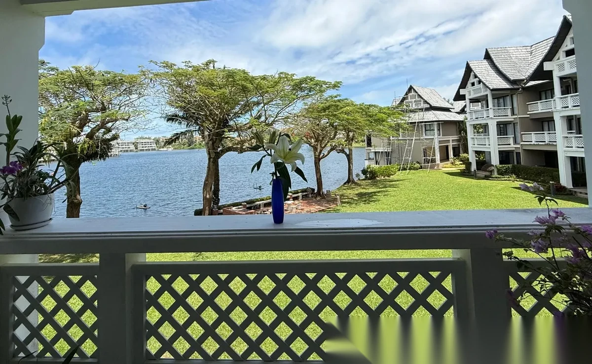 1 Bedroom Apartment for sale at Allamanda 1 Condominium By Cozy Lake complex · Choeng Thale · Lake View — photo 2