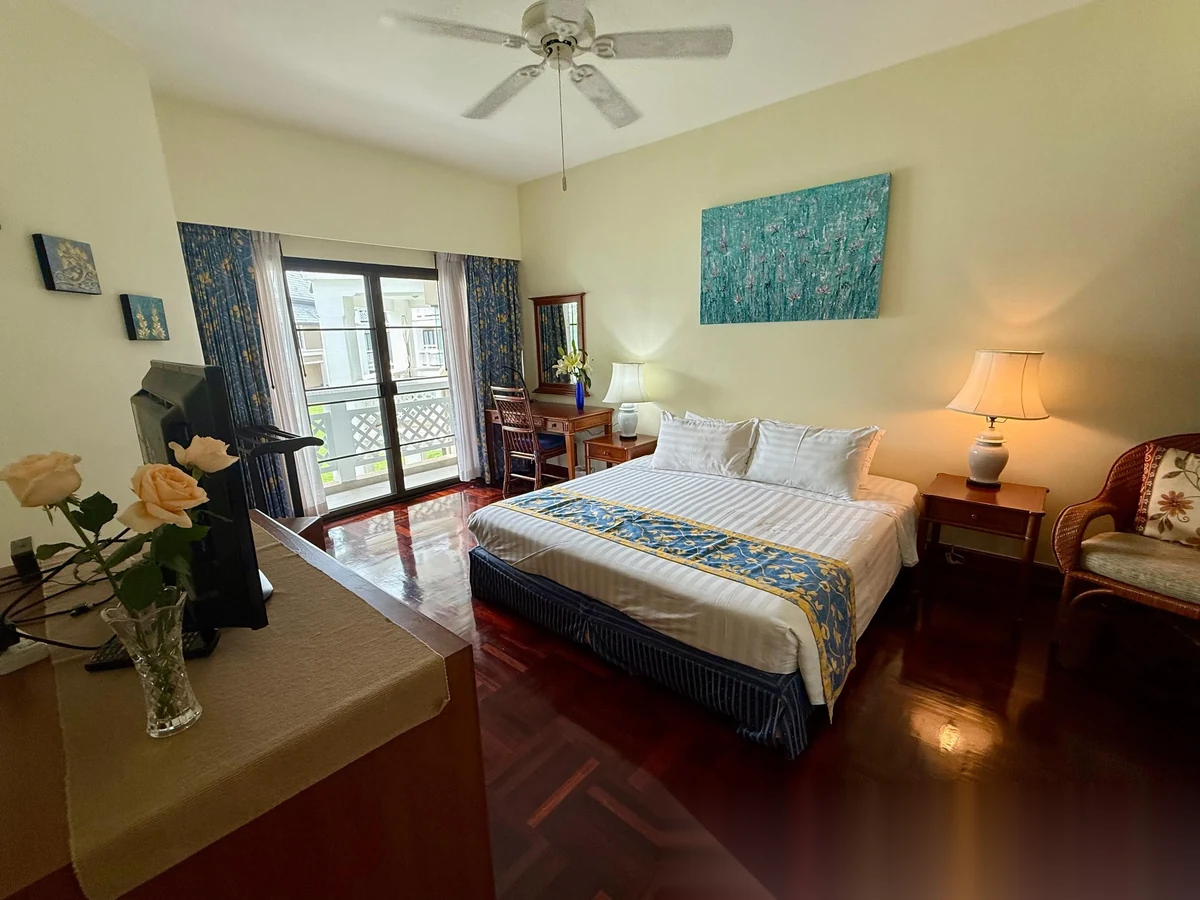 1 Bedroom Apartment for sale at Allamanda 1 Condominium By Cozy Lake complex · Choeng Thale · Lake View — photo 4