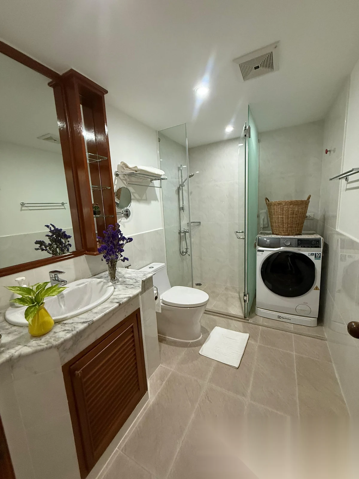 1 Bedroom Apartment for sale at Allamanda 1 Condominium By Cozy Lake complex · Choeng Thale · Lake View — photo 5