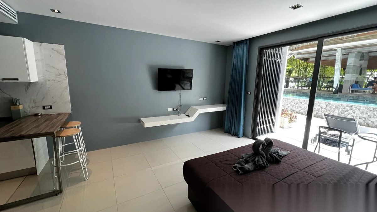 Studio Apartment for sale at The Emerald Terrace complex · Patong · Pool View — photo 3