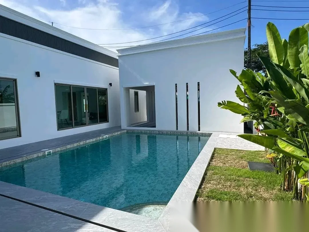 3 Bedroom Villa for sale · Pool View — photo 3