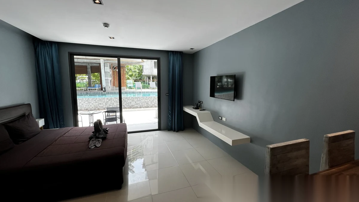 Studio Apartment for sale at The Emerald Terrace complex · Patong · Pool View — photo 3