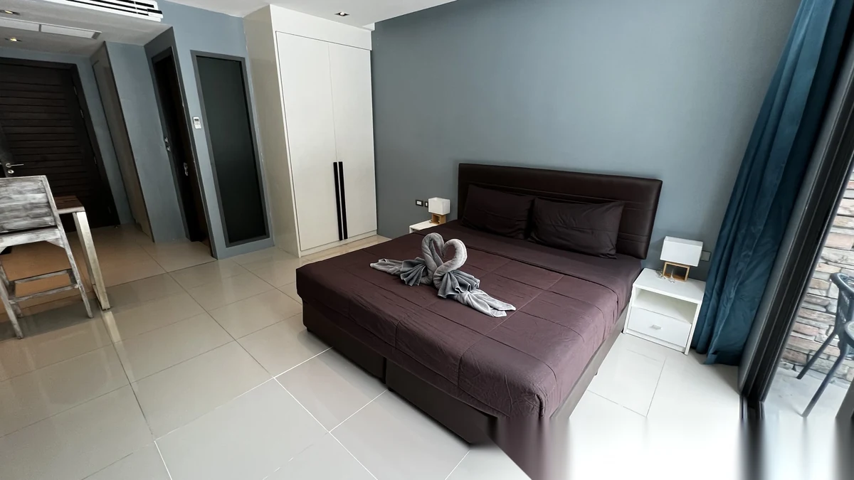 Studio Apartment for sale at The Emerald Terrace complex · Patong · Pool View — photo 6