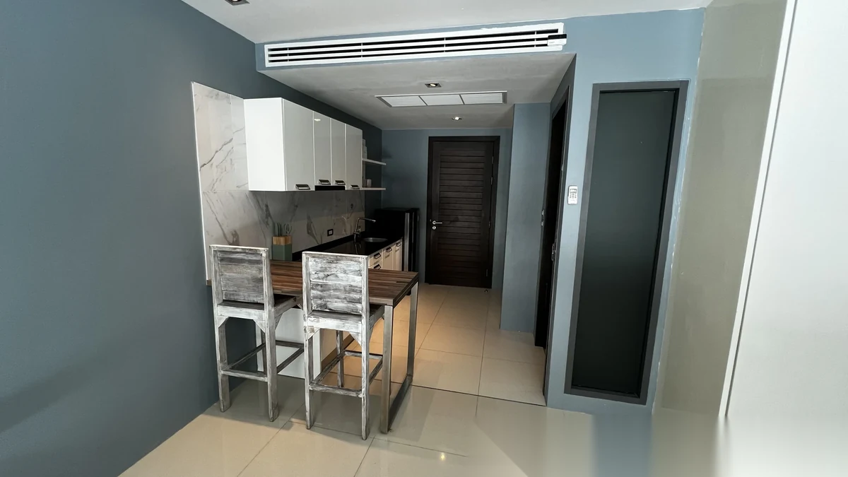 Studio Apartment for sale at The Emerald Terrace complex · Patong · Pool View — photo 7