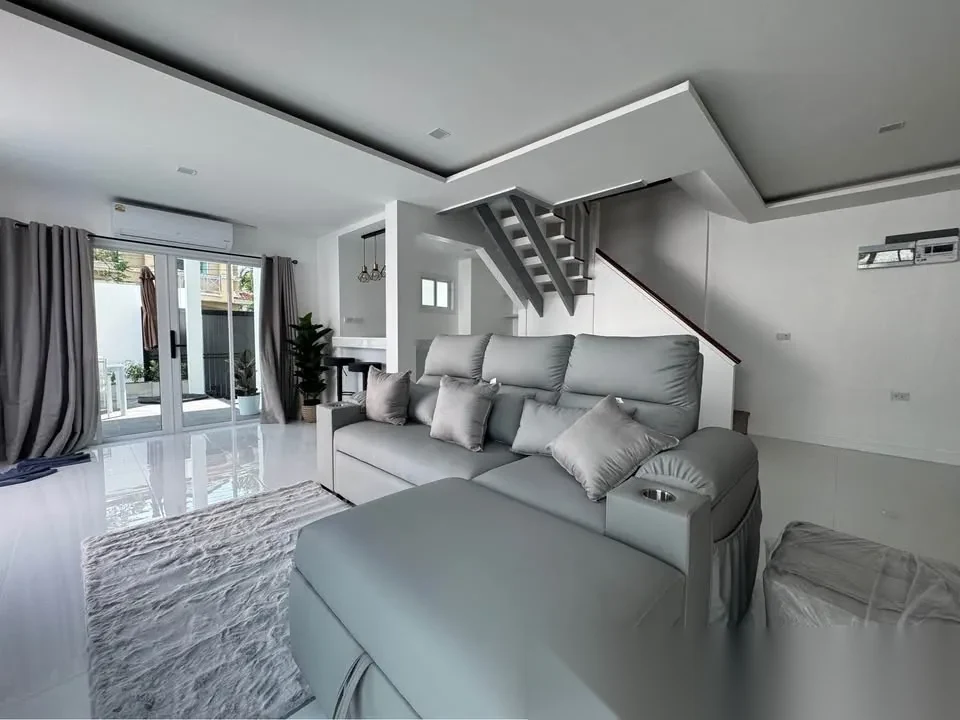 Вилла 3BR в комплексе Land and Houses Park · Чалонг · Вид на бассейн — фото 13