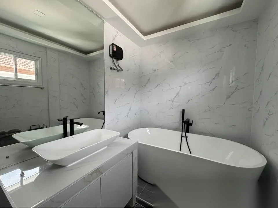 Вилла 3BR в комплексе Land and Houses Park · Чалонг · Вид на бассейн — фото 32