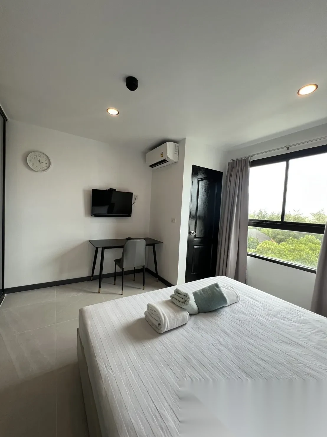 Studio Apartment for sale at Zcape I complex · Choeng Thale · Garden View — photo 2