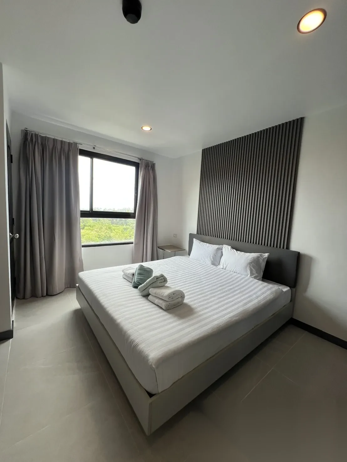 Studio Apartment for sale at Zcape I complex · Choeng Thale · Garden View — photo 10