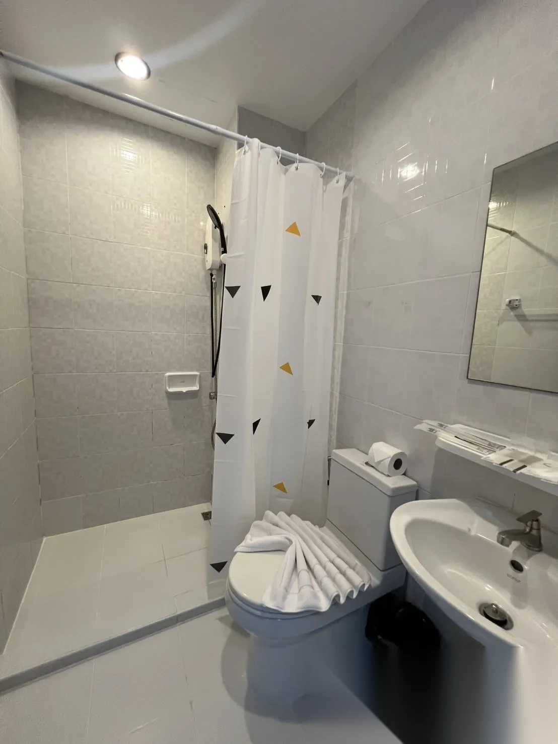 Studio Apartment for sale at Zcape I complex · Choeng Thale · Garden View — photo 15
