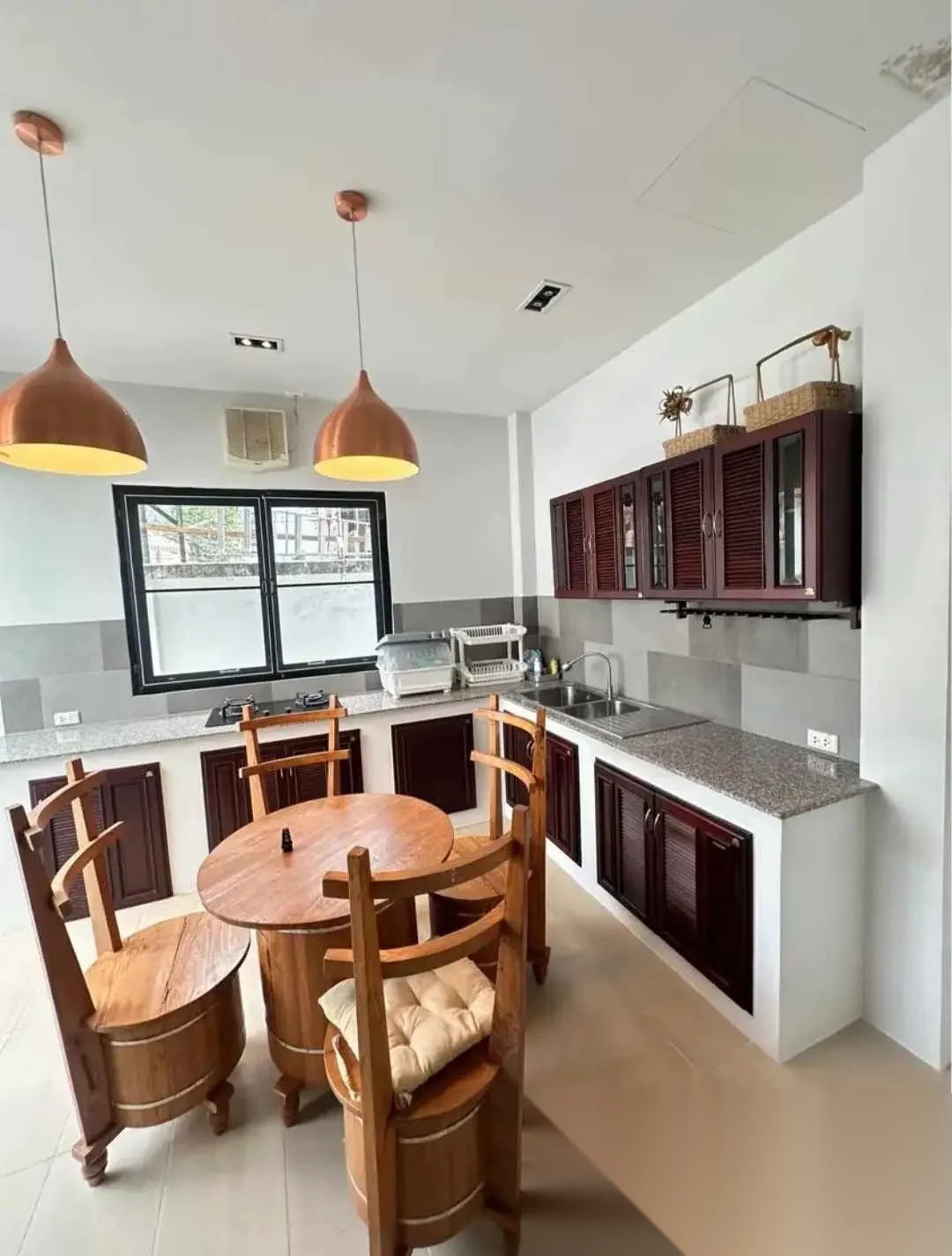 3 Bedroom Townhouse for rent at Sino Village complex · Phuket Town — photo 2